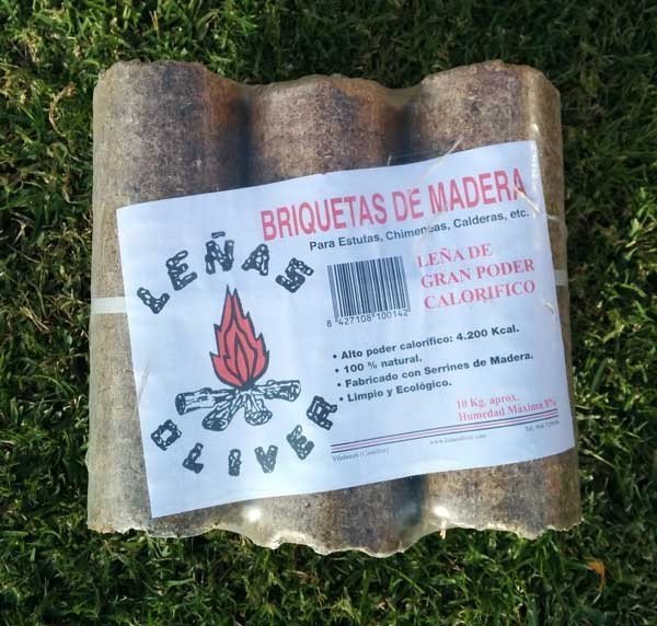 Kekai K211P Paquete de 10 kg de briquetas de madera para chimeneas y estufas 